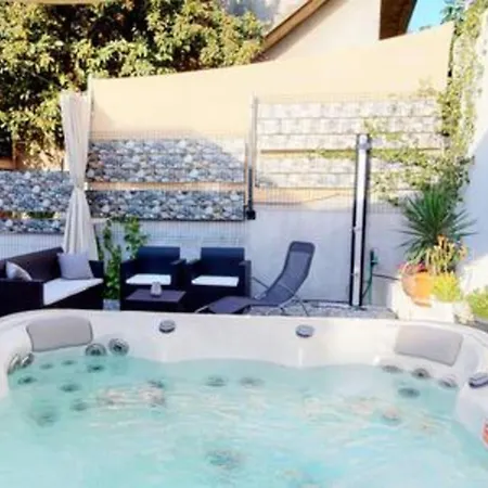 Дом отдыха Holiday House Tolesa *