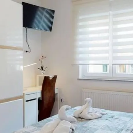度假居 Holiday House Tolesa