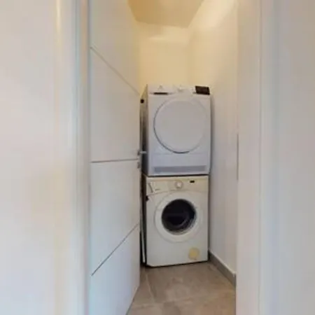 度假居 Holiday House Tolesa