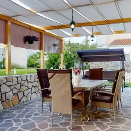度假居 Holiday House Tolesa *