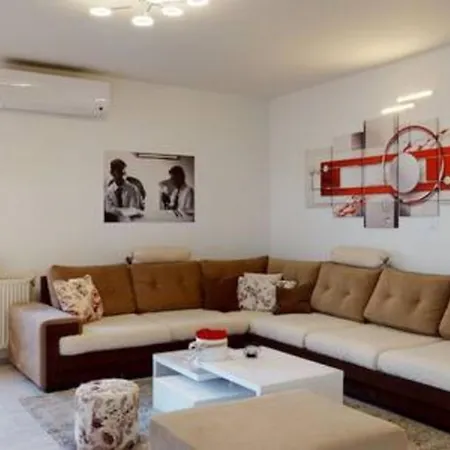 度假居 Holiday House Tolesa *
